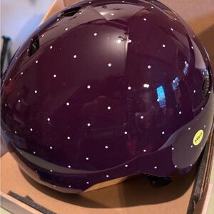 New in Box Nutcase Bike Helmet, L-XL, MIPS
